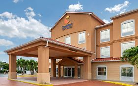 Comfort Inn & Suites Airport